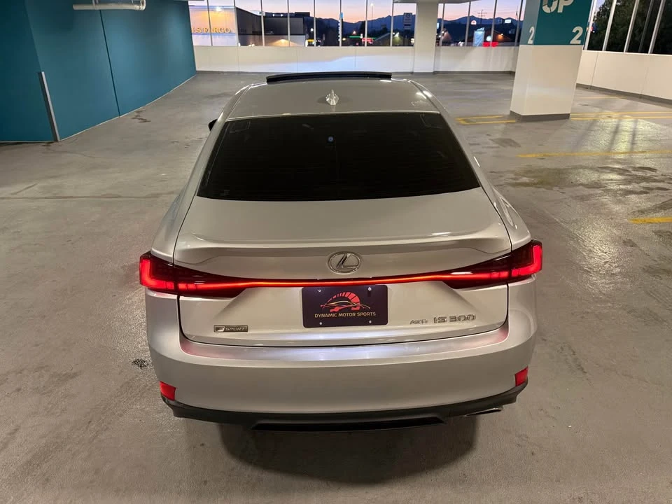 2018 Lexus IS 3rd Gen - Image 9 of 19