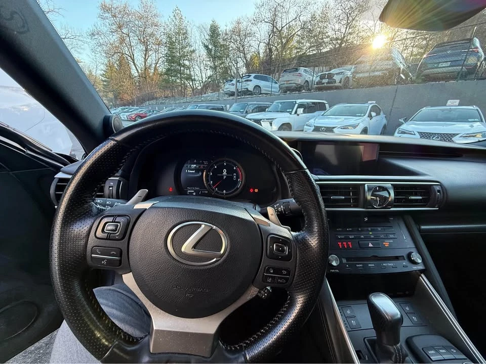 2018 Lexus IS 3rd Gen - Image 3 of 8
