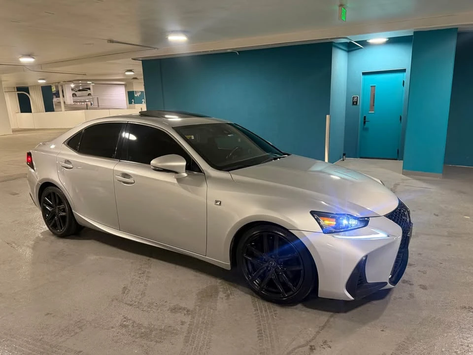 2018 Lexus IS 3rd Gen - Image 12 of 19