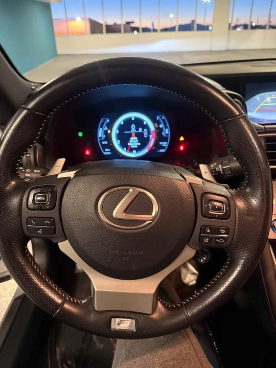 2018 Lexus IS 3rd Gen - Image 18 of 19