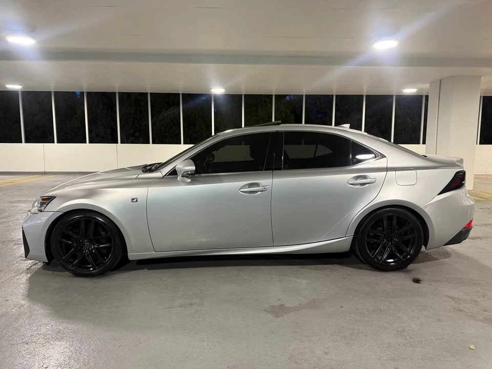 2018 Lexus IS 3rd Gen - Image 4 of 19