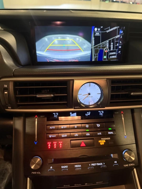 2018 Lexus IS 3rd Gen - Image 17 of 19