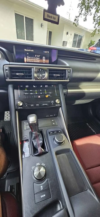 2018 Lexus IS 3rd Gen - Image 16 of 20