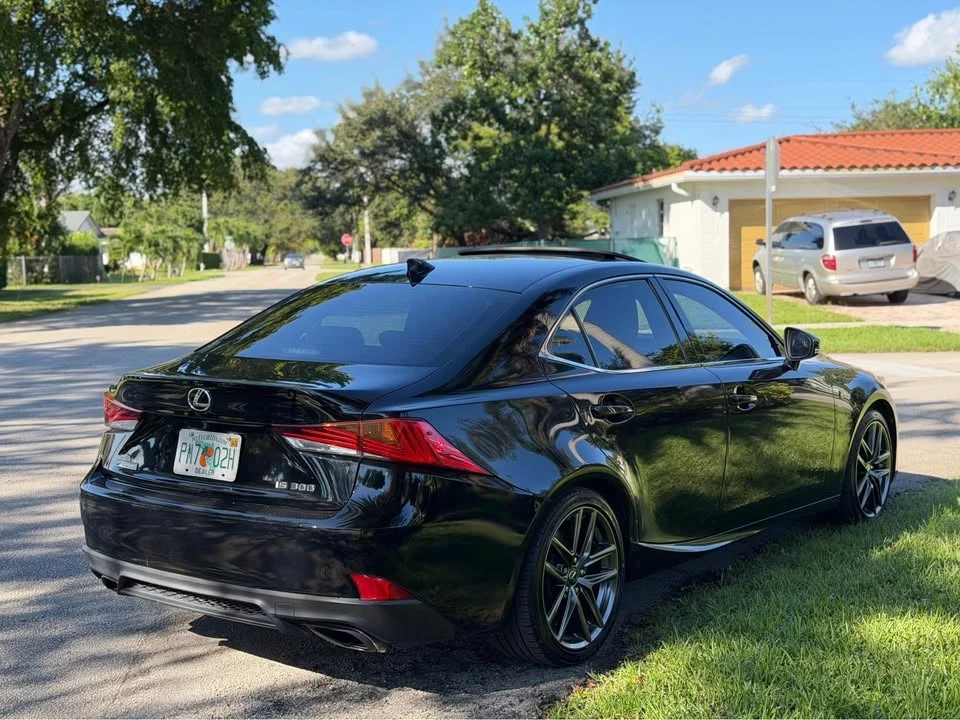 2018 Lexus IS 3rd Gen - Image 11 of 19