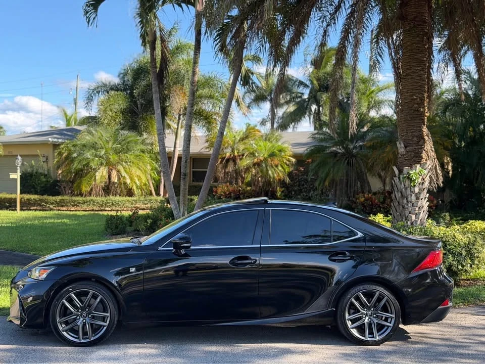 2018 Lexus IS 3rd Gen - Image 12 of 19