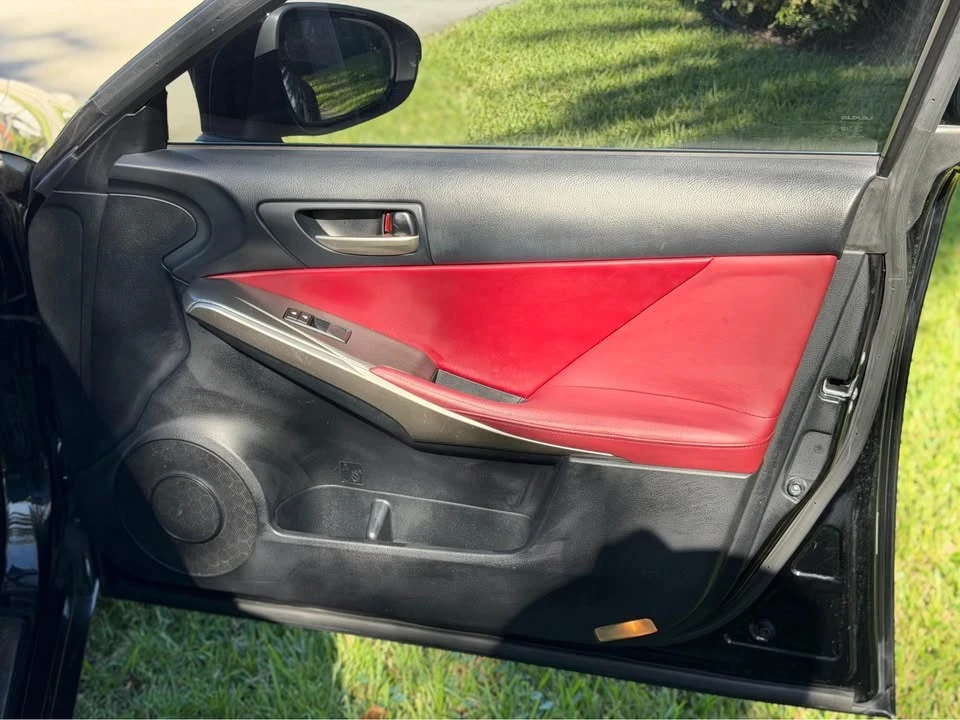 2018 Lexus IS 3rd Gen - Image 16 of 19