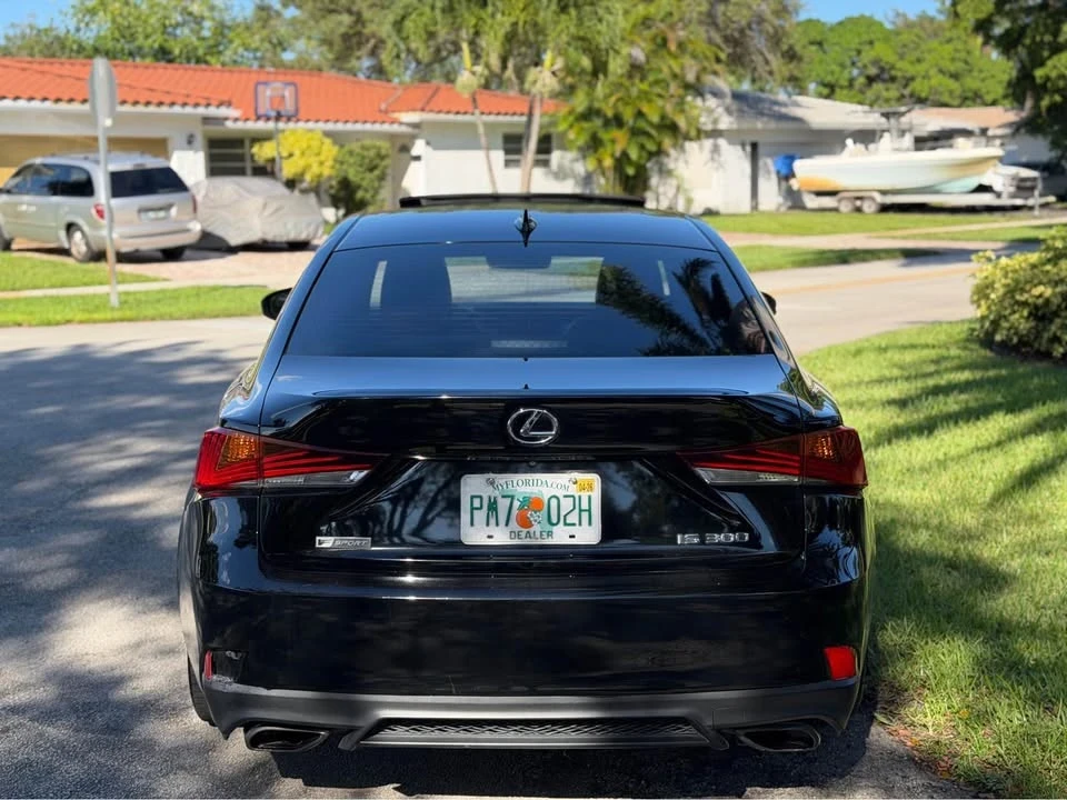 2018 Lexus IS 3rd Gen - Image 7 of 19