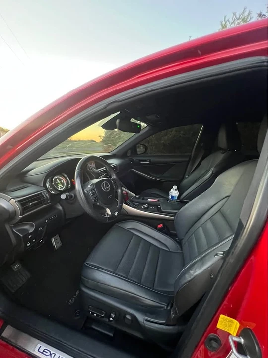 2018 Lexus IS 3rd Gen - Image 4 of 7