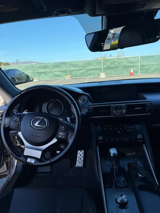 2018 Lexus IS 3rd Gen - Image 5 of 17