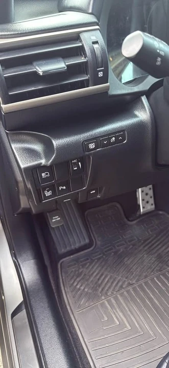 2018 Lexus IS 3rd Gen - Image 9 of 17