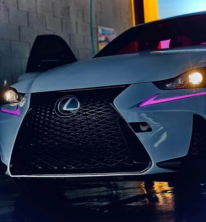 2018 Lexus IS 3rd Gen - Image 2 of 9