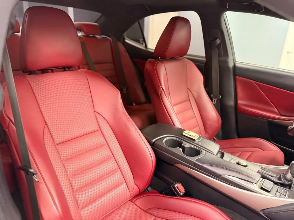2018 Lexus IS 3rd Gen - Image 15 of 20