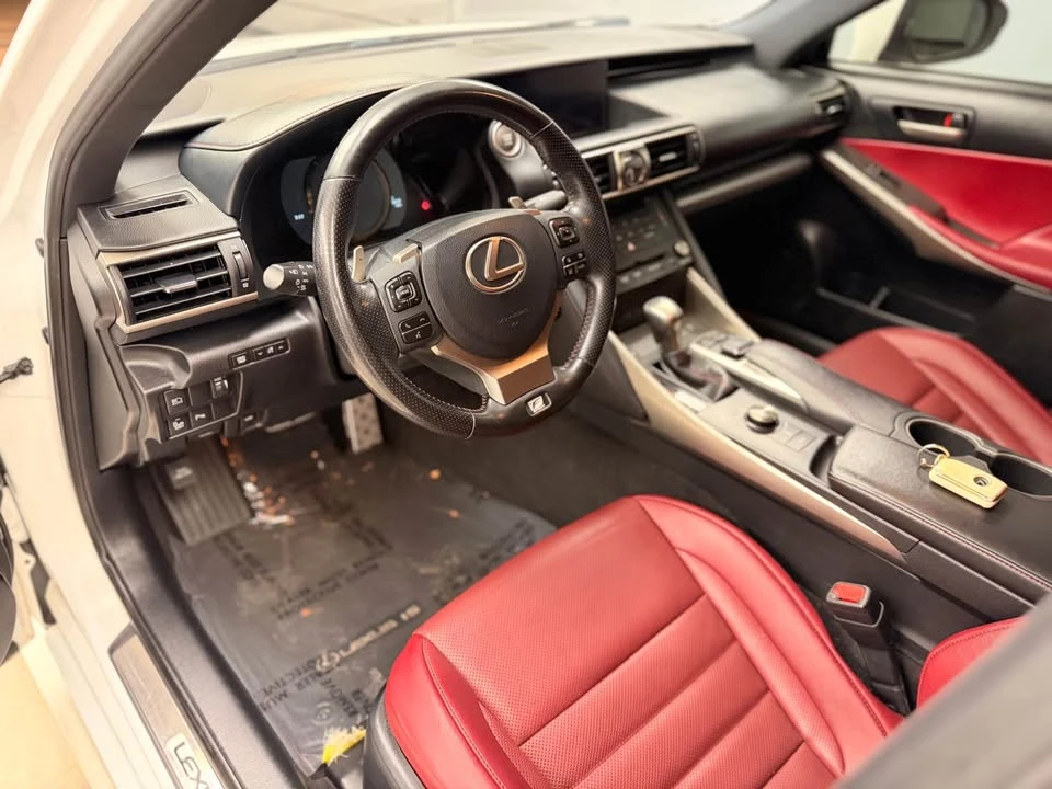 2018 Lexus IS 3rd Gen - Image 19 of 20