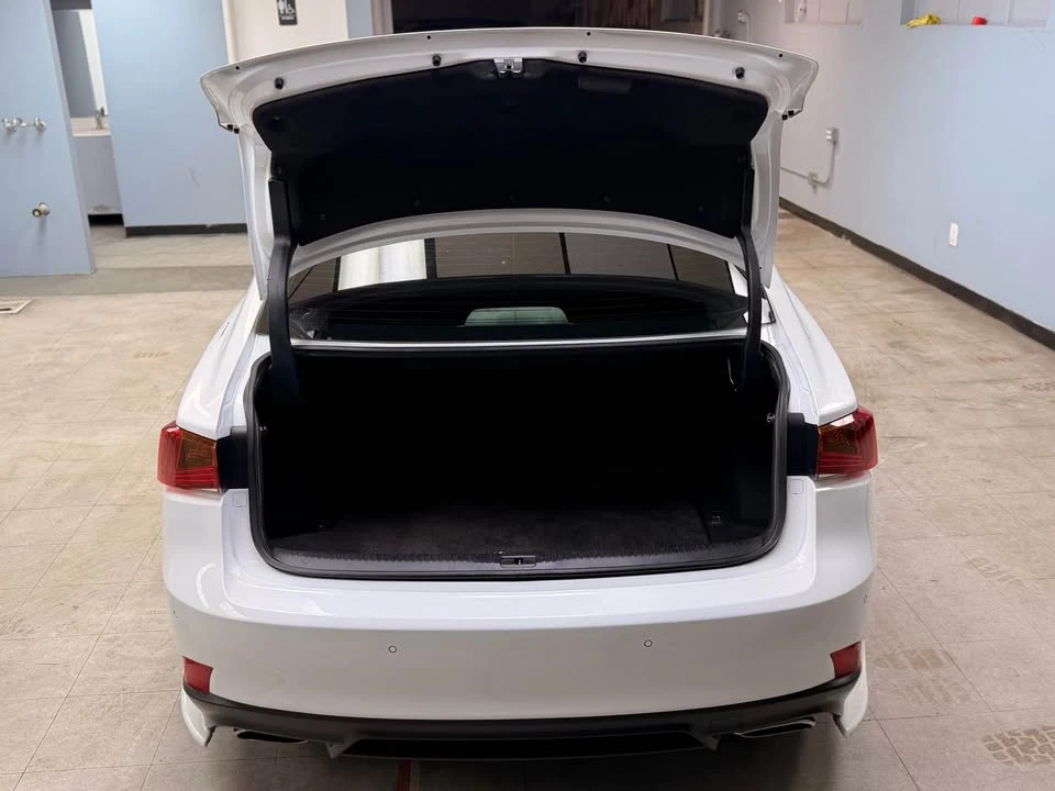 2018 Lexus IS 3rd Gen - Image 10 of 20
