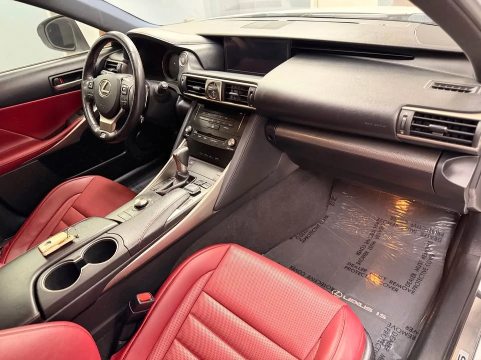 2018 Lexus IS 3rd Gen - Image 16 of 20