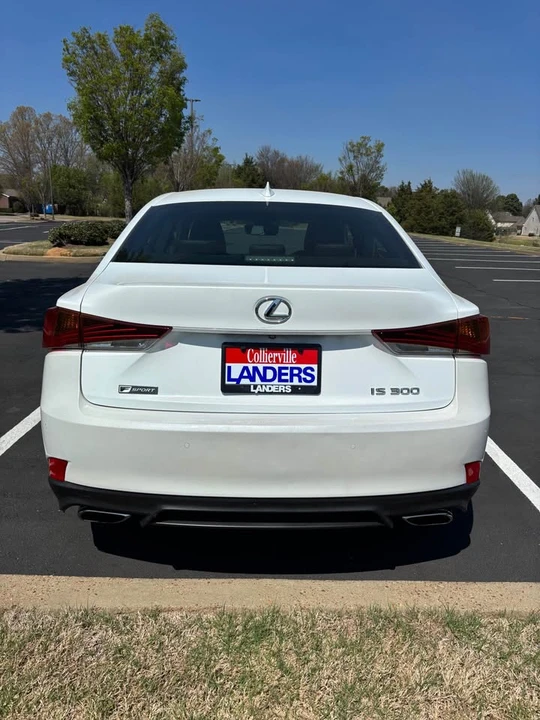 2018 Lexus IS 3rd Gen - Image 7 of 8