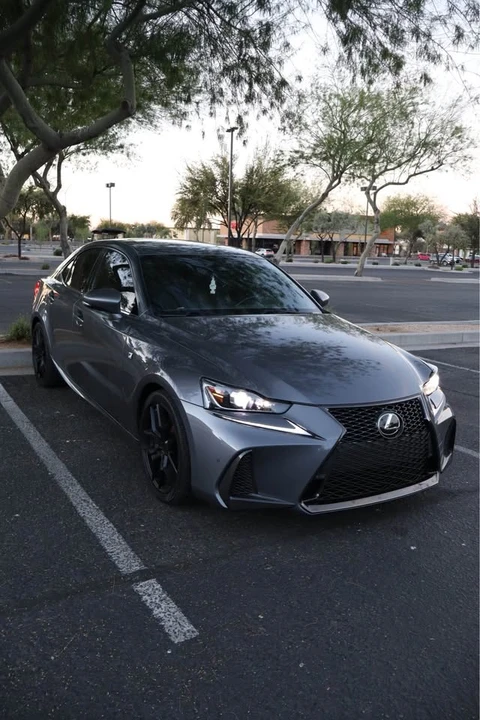 2018 Lexus IS 3rd Gen - Image 5 of 10