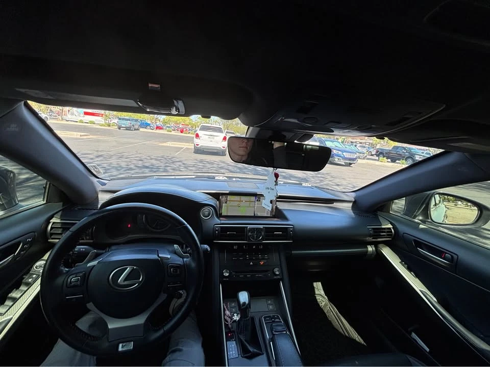 2018 Lexus IS 3rd Gen - Image 6 of 10