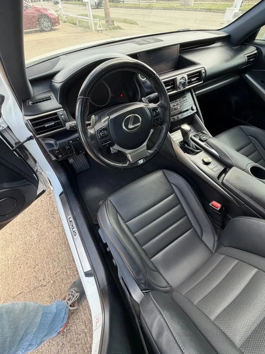 2018 Lexus IS 3rd Gen - Image 11 of 16