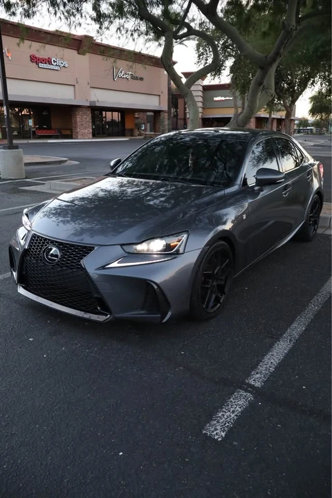 2018 Lexus IS 3rd Gen - Image 5 of 10