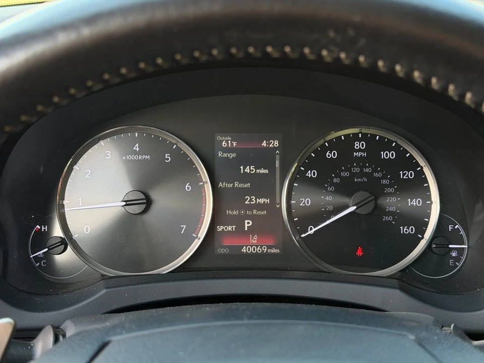 2018 Lexus IS 3rd Gen - Image 19 of 21
