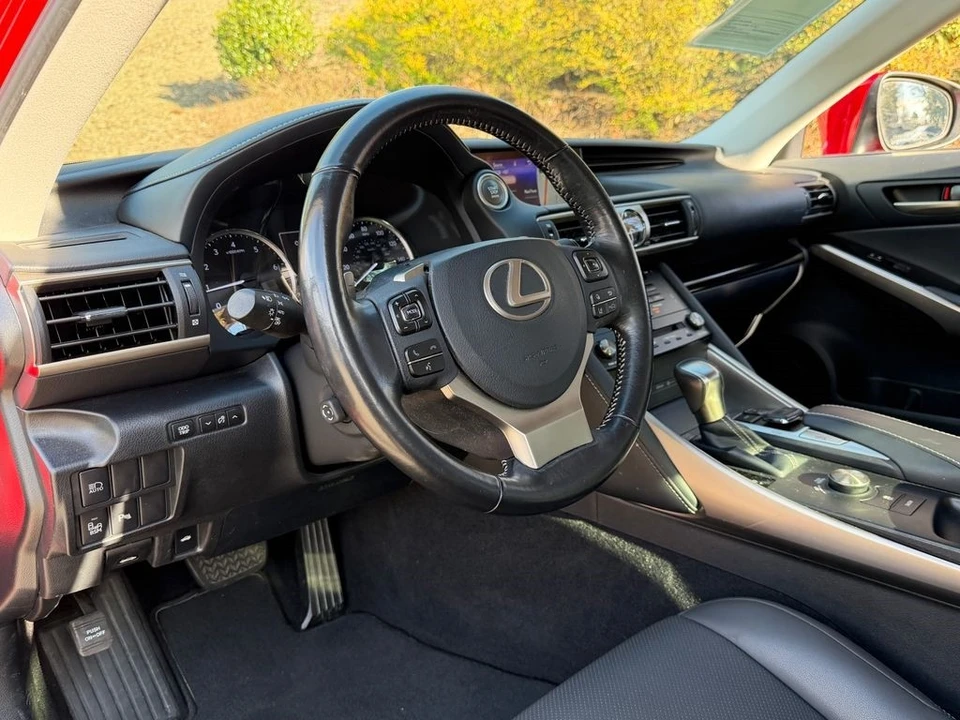 2018 Lexus IS 3rd Gen - Image 16 of 21