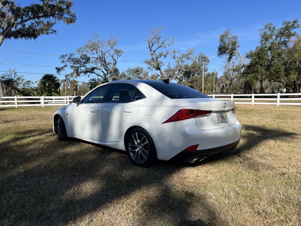 2018 Lexus IS 3rd Gen - Image 11 of 21