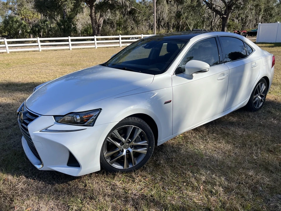 2018 Lexus IS 3rd Gen - Image 8 of 21