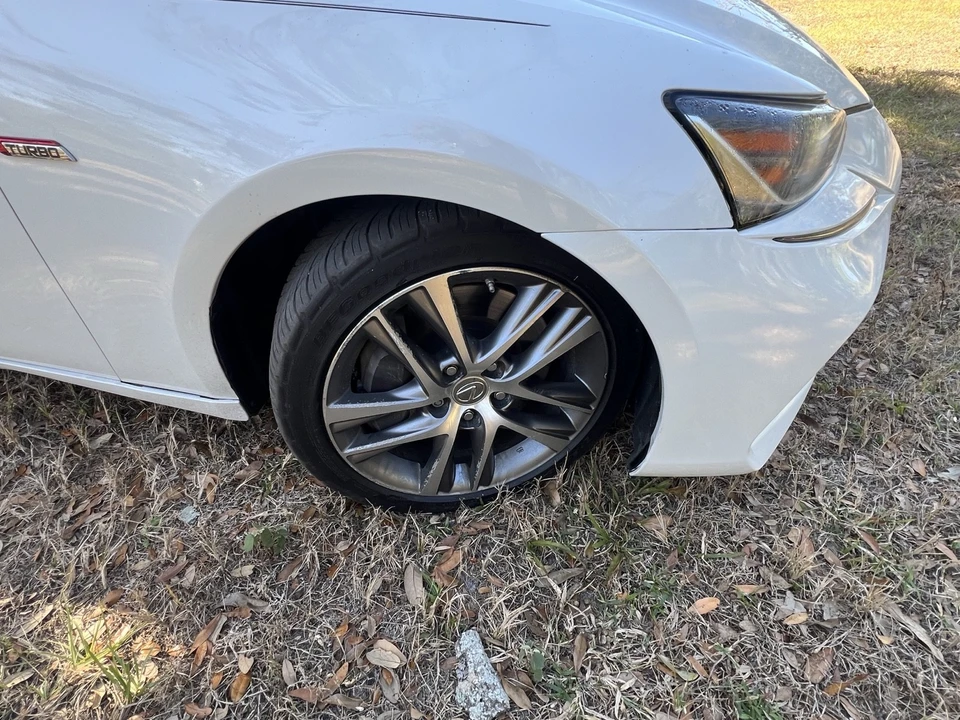 2018 Lexus IS 3rd Gen - Image 18 of 21