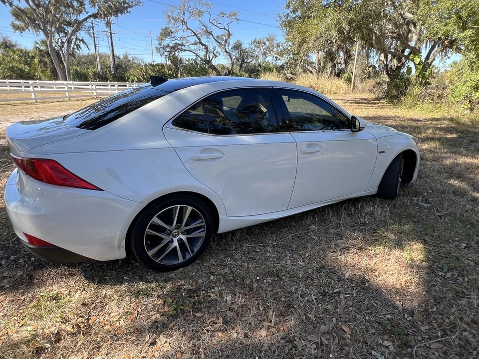 2018 Lexus IS 3rd Gen - Image 14 of 21