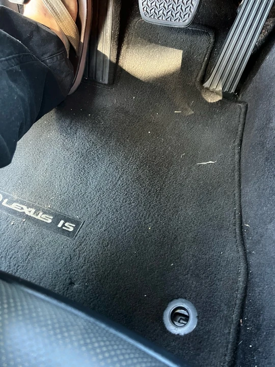 2018 Lexus IS 3rd Gen - Image 15 of 21