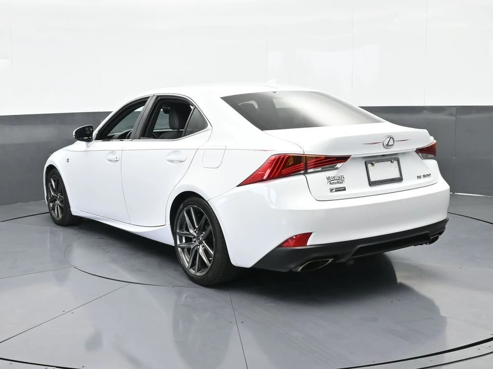 2018 Lexus IS 3rd Gen - Image 4 of 12