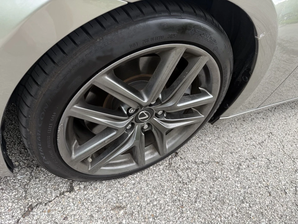 2018 Lexus IS 3rd Gen - Image 9 of 21