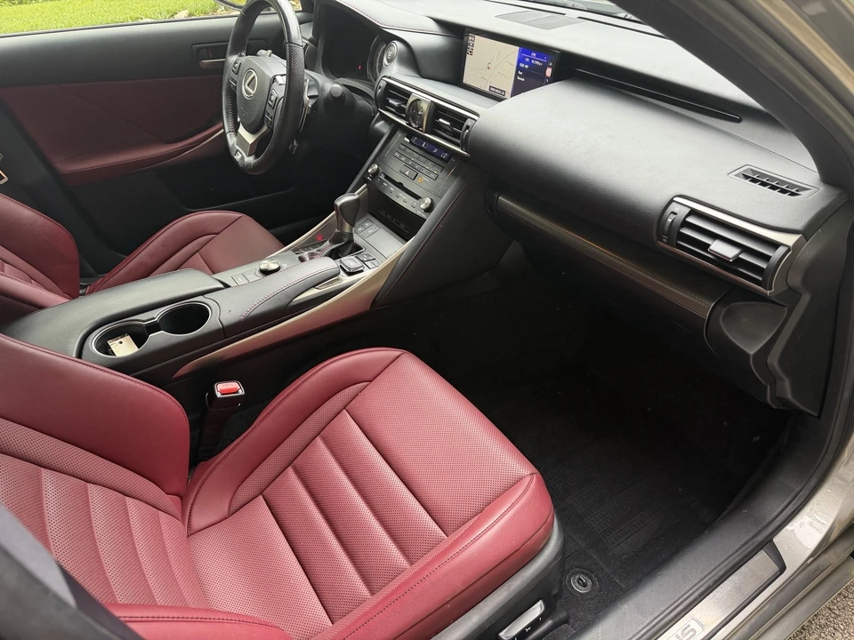 2018 Lexus IS 3rd Gen - Image 15 of 21