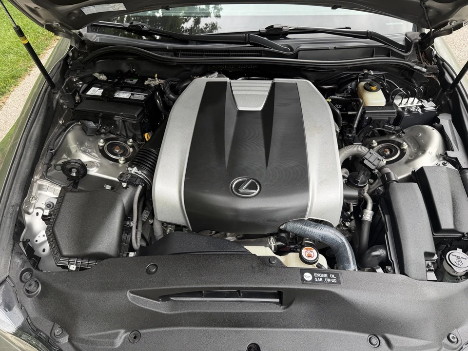 2018 Lexus IS 3rd Gen - Image 20 of 21
