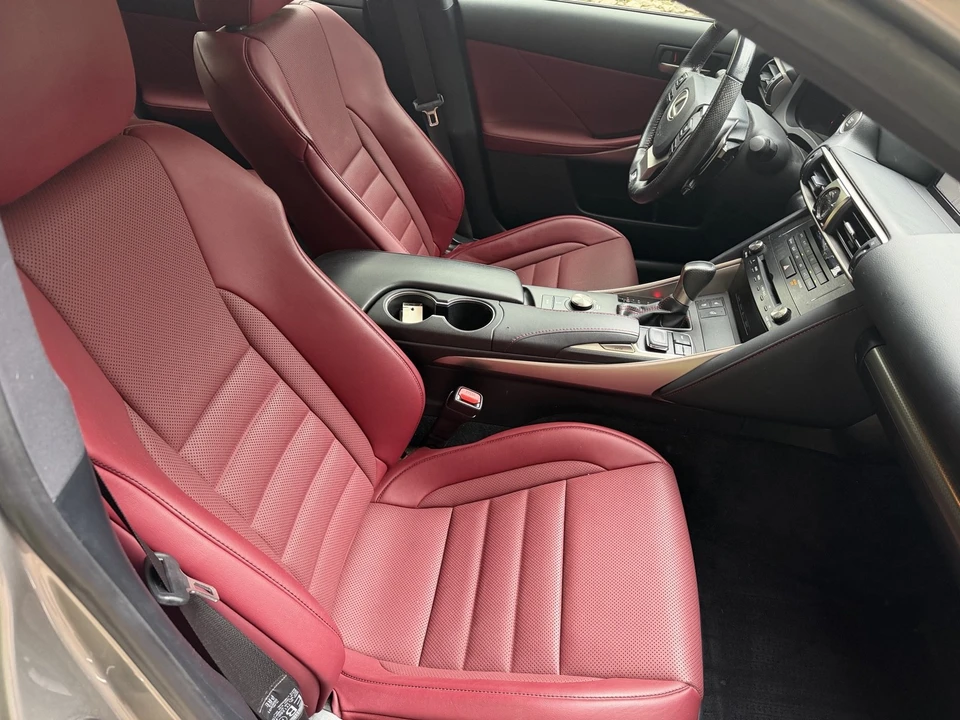 2018 Lexus IS 3rd Gen - Image 17 of 21