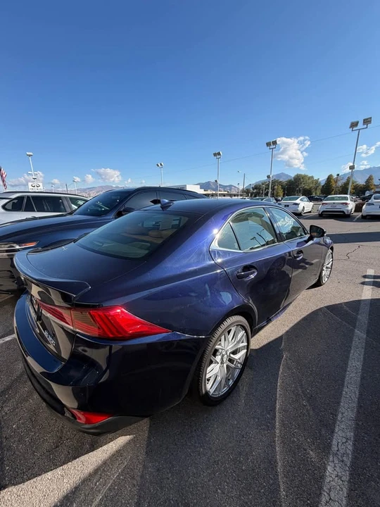 2018 Lexus IS 3rd Gen - Image 4 of 7