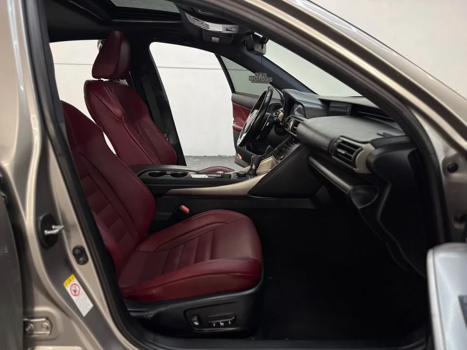 2018 Lexus IS 3rd Gen - Image 15 of 19