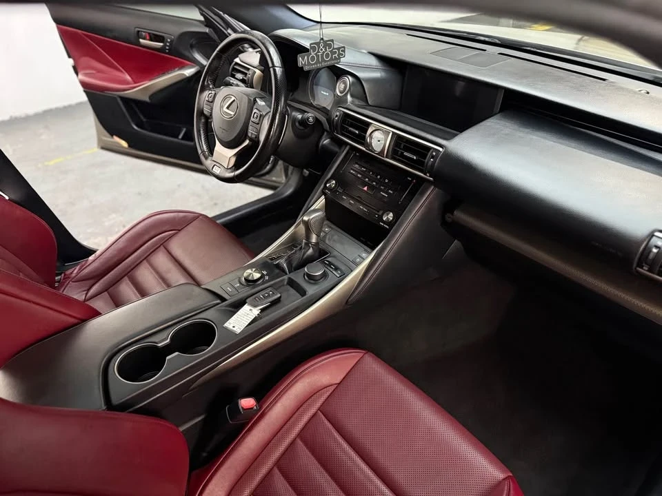 2018 Lexus IS 3rd Gen - Image 16 of 19