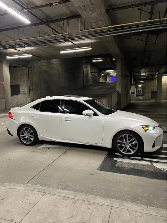 2018 Lexus IS 3rd Gen - Image 13 of 20