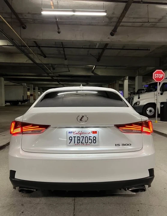 2018 Lexus IS 3rd Gen - Image 6 of 20