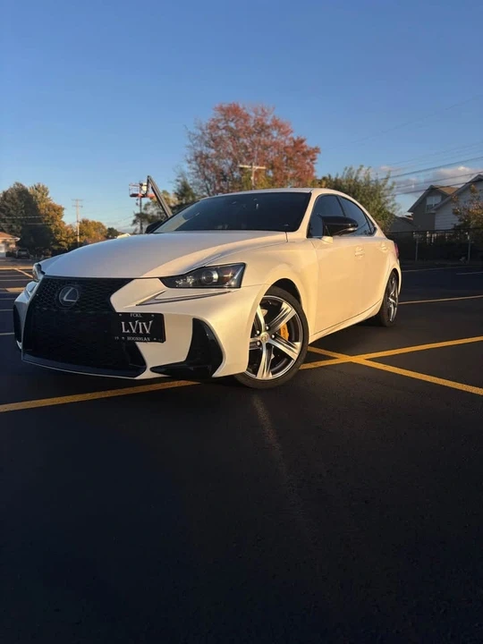 2018 Lexus IS 3rd Gen - Image 9 of 9