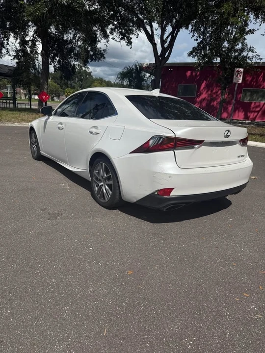 2018 Lexus IS 3rd Gen - Image 4 of 9