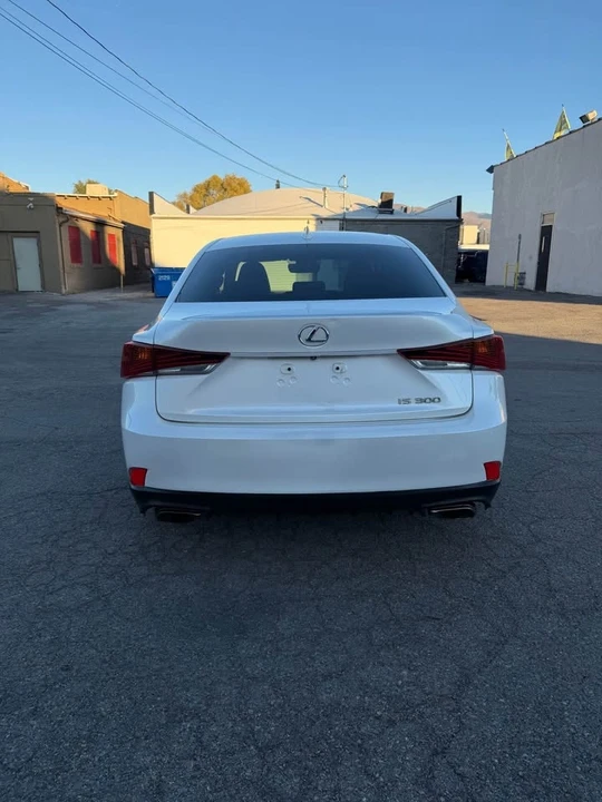 2018 Lexus IS 3rd Gen - Image 5 of 13