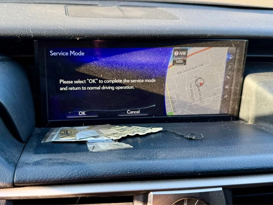 2018 Lexus IS 3rd Gen - Image 10 of 12