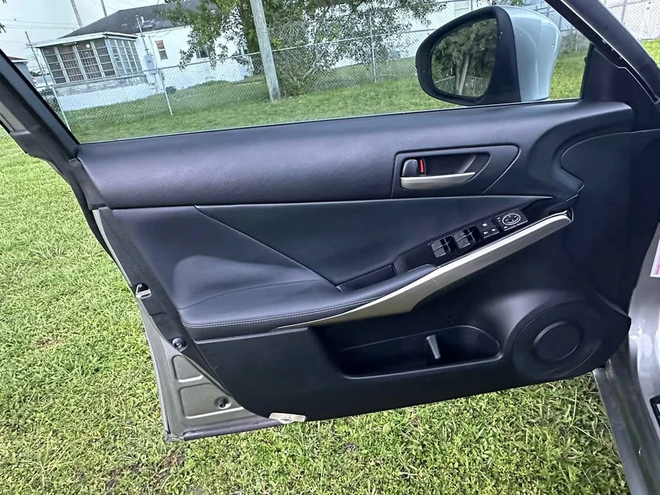 2018 Lexus IS 3rd Gen - Image 10 of 15
