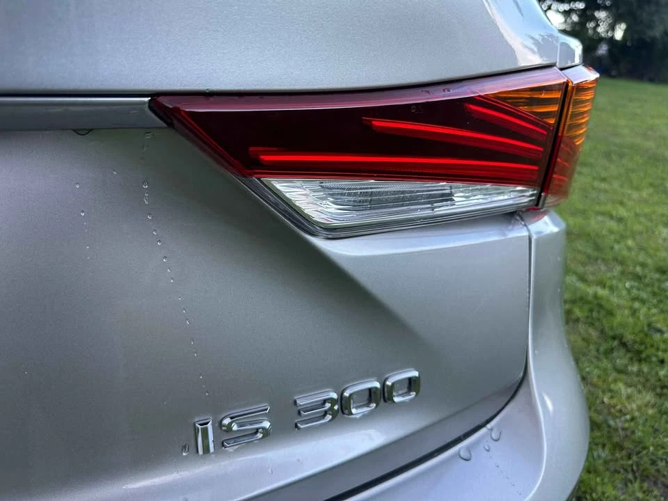 2018 Lexus IS 3rd Gen - Image 4 of 15