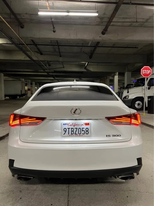 2018 Lexus IS 3rd Gen - Image 7 of 20
