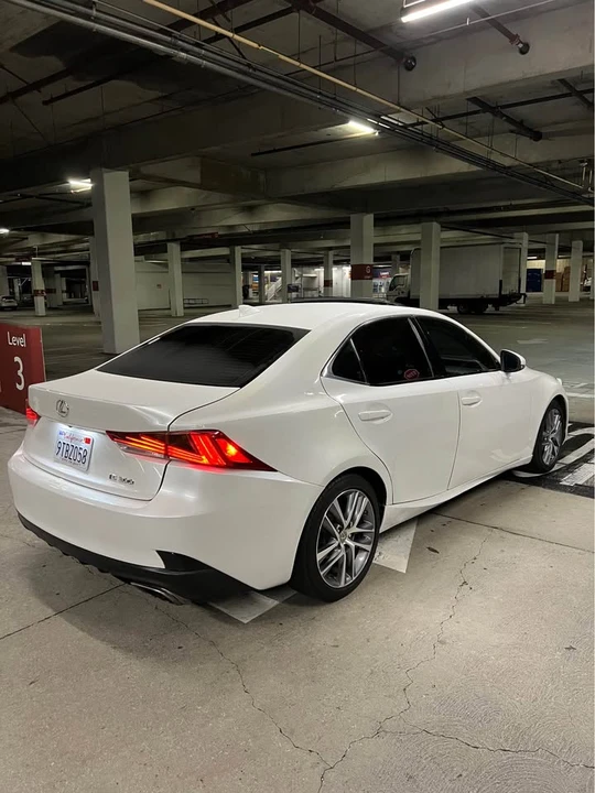 2018 Lexus IS 3rd Gen - Image 8 of 20