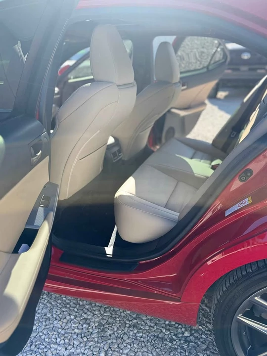 2018 Lexus IS 3rd Gen - Image 11 of 13